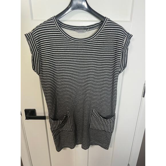 Athleta Ease Up Sweatshirt Dress Short Sleeve Striped Navy SzM Medium Athlesiure - Picture 3 of 9